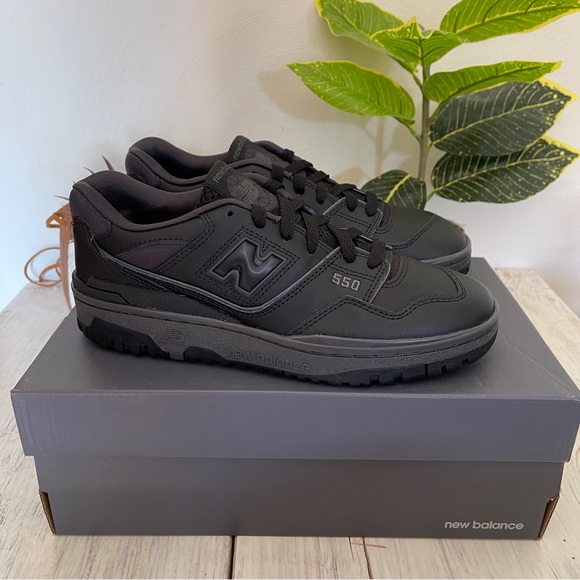 New Balance 550 Black - Picture 3 of 10